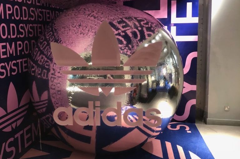 adidas-graphic-exhibition-display